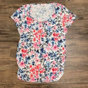 V-neck Side Ruched Maternity Tee Flower Pattern